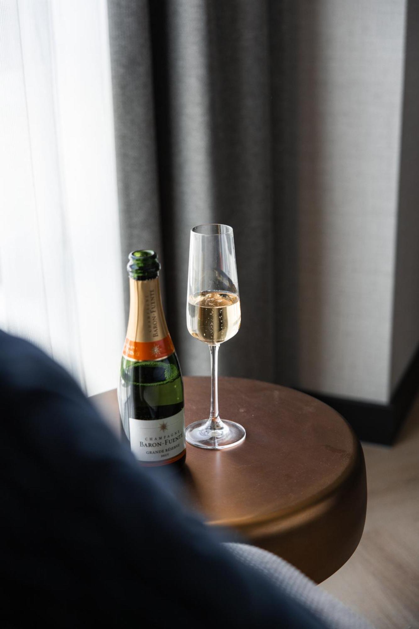 Hotel Twenty-Three Amsterdam Airport Hoofddorp Eksteriør billede